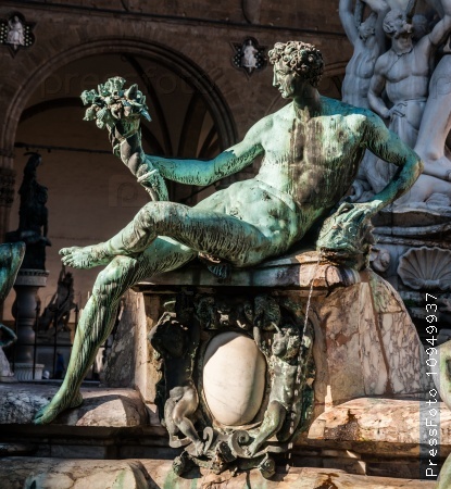 Фонтан Нептуна во Флоренции, Италия