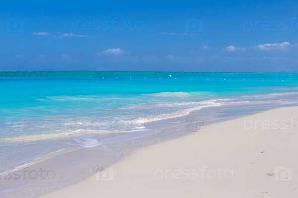 Perfect white beach with turquoise water at ideal