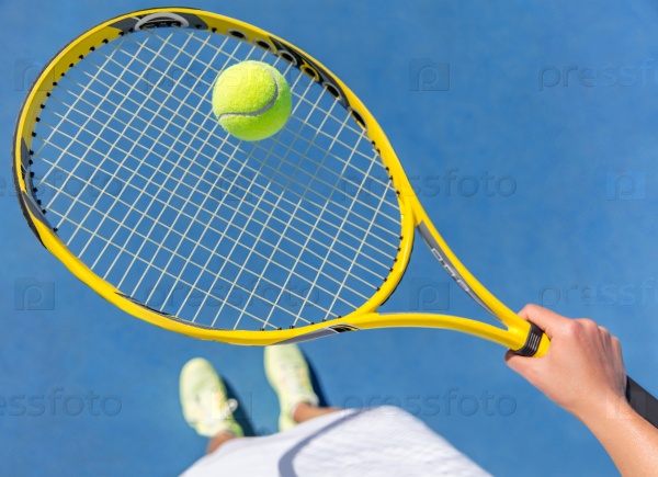 Игрок в теннис