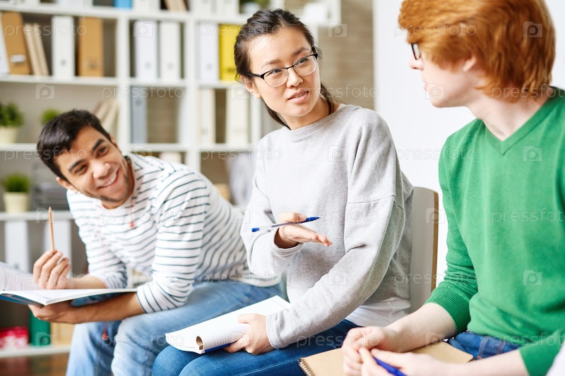 Разговоры студентов - Stock Image - Everypixel