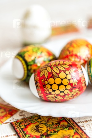 White Easter stickers decorated in the style of Khokhloma