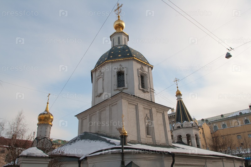 сколько церквей и храмов в москве