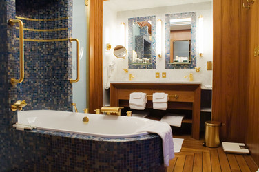 Similar image 108012