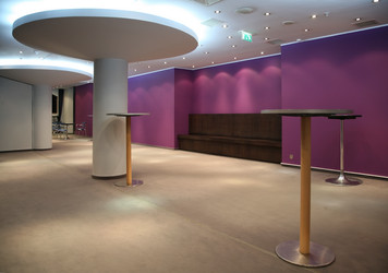 Similar image 140990