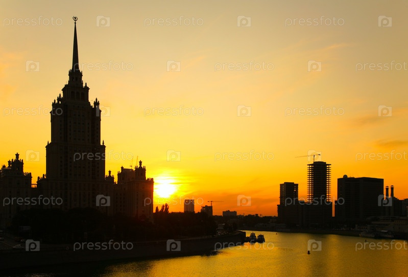 Фотография на тему Закат на Москве-реке | PressFoto