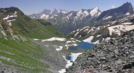 Similar image 233844