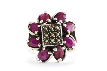 Similar image 268427