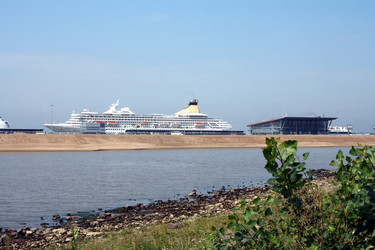 Similar image 286373