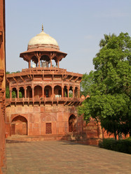 Similar image 296051