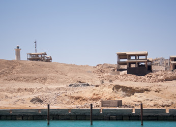 Similar image 298213