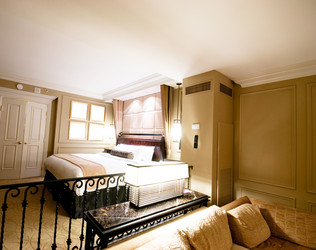 Similar image 379716