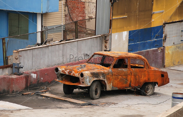 Фото по запросу Разбитая машина