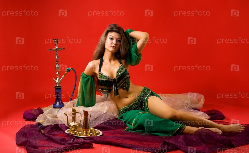 Арабская красивая девушка фото Арабская красивая девушка фото