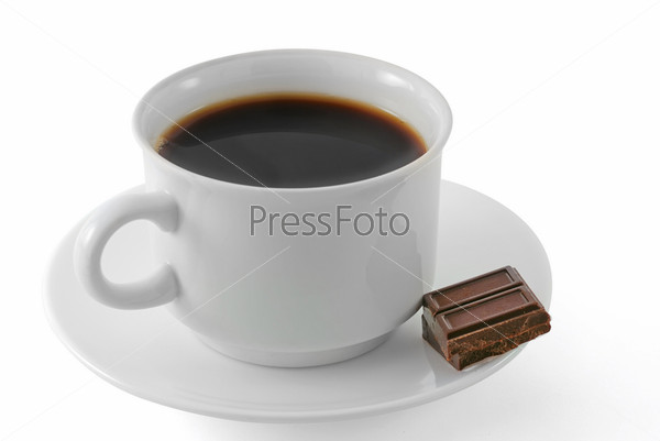 Фотография на тему Чашка кофе и кусочек шоколада на белом фоне | PressFoto