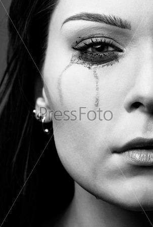 Черно Белое Фото Плачущей Девушки