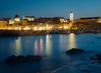 Similar image 441437