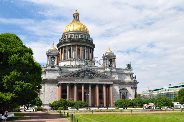 Исаакиевский собор и Петропавловский собор