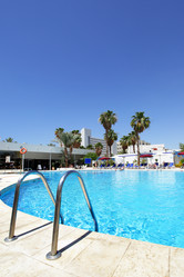 Similar image 462355