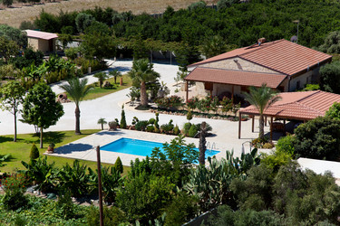 Similar image 462517