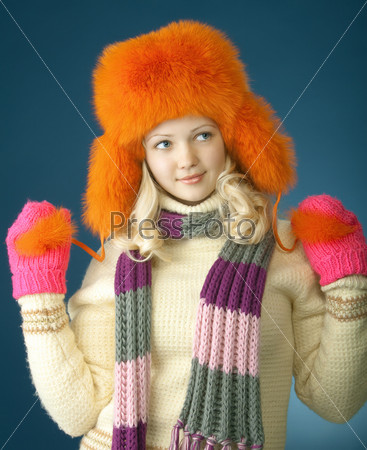 Фотография на тему Портрет блондинки в зимней одежде