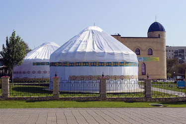 Similar image 548080