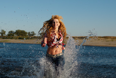 Similar image 548999