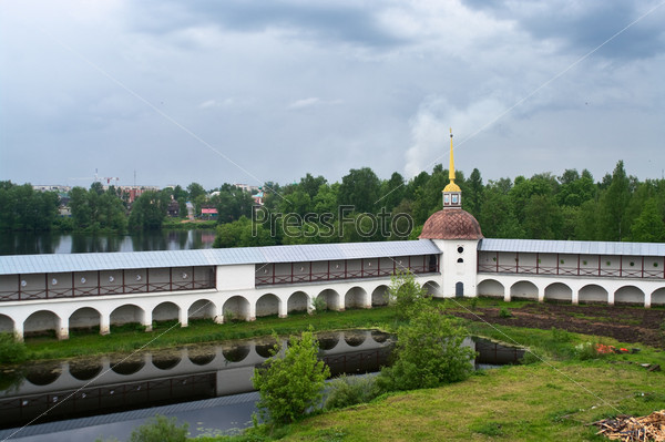 Тихвин стена монастыря