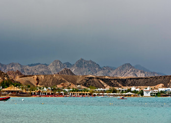 Similar image 694782