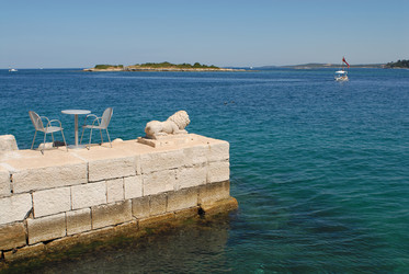 Similar image 753900