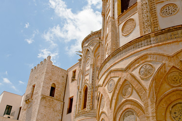 Similar image 762375