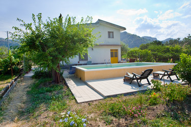 Similar image 762415