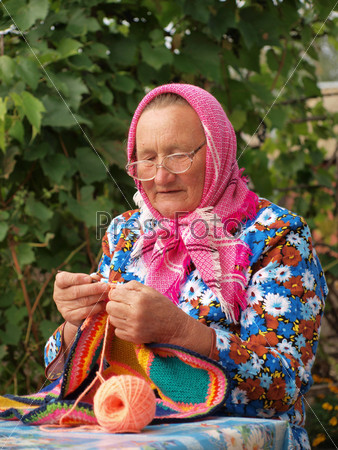 Пряжа «Вяжут Бабушки» 65м100грамм для ручного вязания