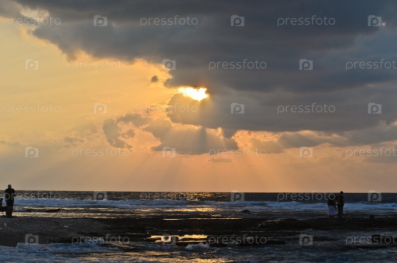 Фотография на тему Люди на пляже | PressFoto