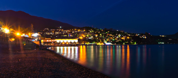 Similar image 832160