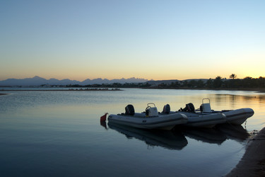 Similar image 1000014