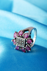 Similar image 963120