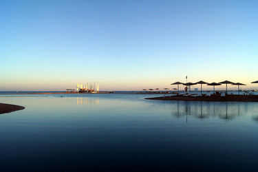 Similar image 975014