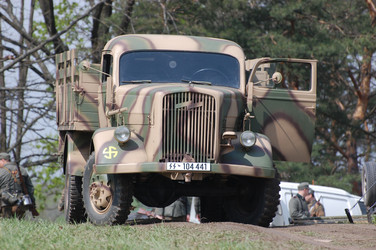 Similar image 1013747