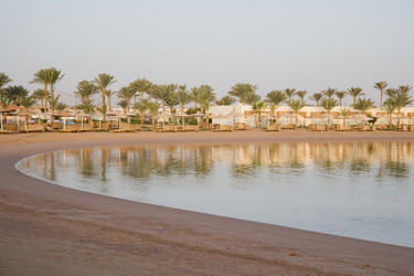 Similar image 1017067