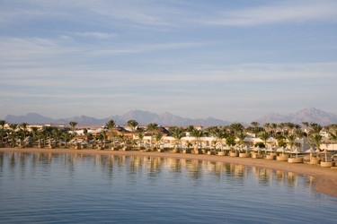 Similar image 1017136