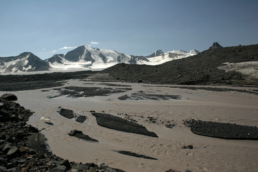 Similar image 1018138