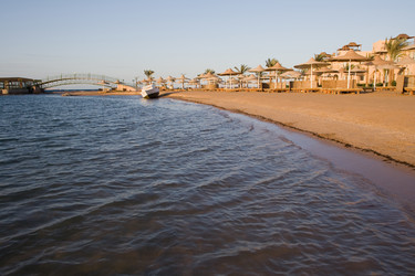 Similar image 1019937