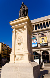 Similar image 1040386