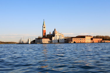 Similar image 1079844