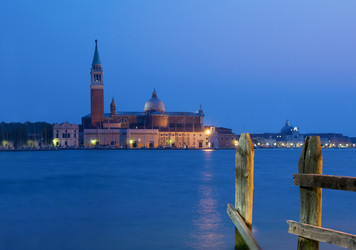 Similar image 1180984