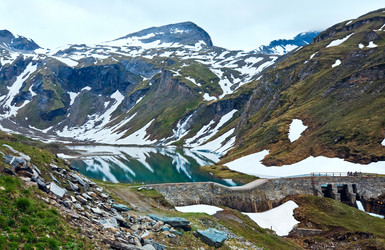 Similar image 1204772