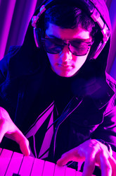 Similar image 1215777