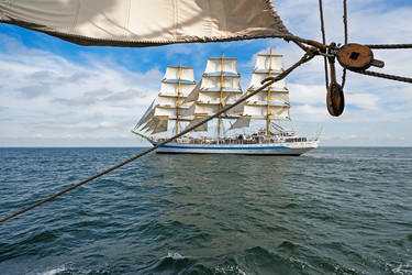 Similar image 1220128