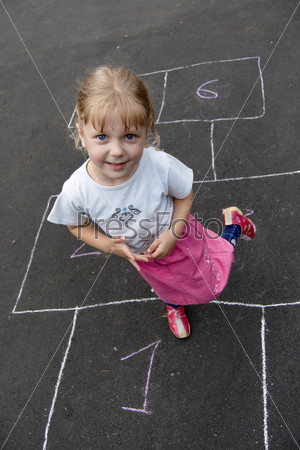    Hopscotch           -    - iStock