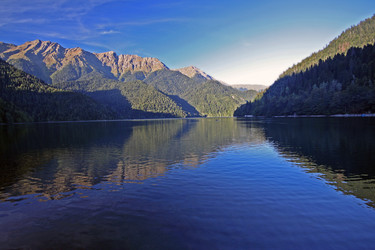 Similar image 1235343